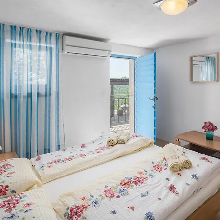 Gorgeous Home In Krusvari