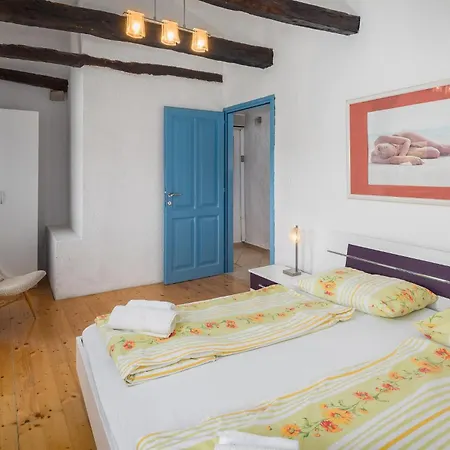 Gorgeous Home In Krusvari * Racicki Brijeg