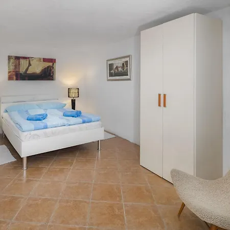 Gorgeous Home In Krusvari Racicki Brijeg