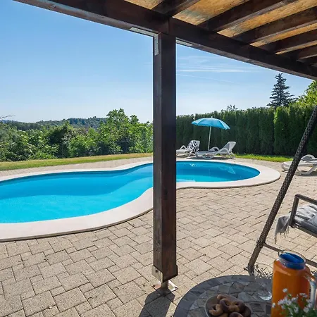 Holiday home Gorgeous Home In Krusvari Racicki Brijeg